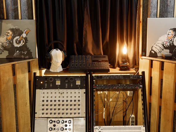 Rack-uri de echipament
